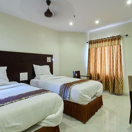 Отель Krishna Residency Виджаявада Экстерьер фото
