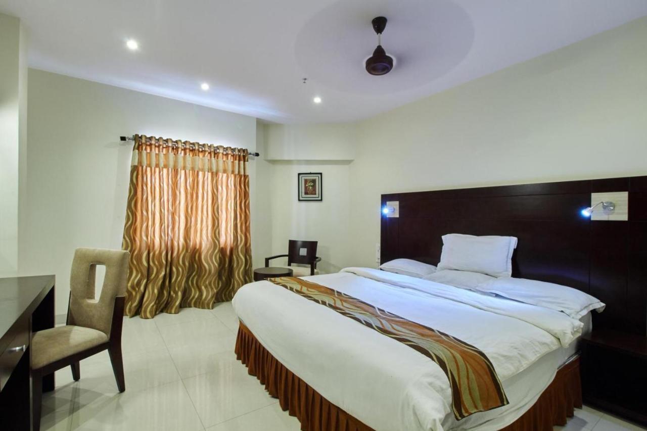 Отель Krishna Residency Виджаявада Экстерьер фото