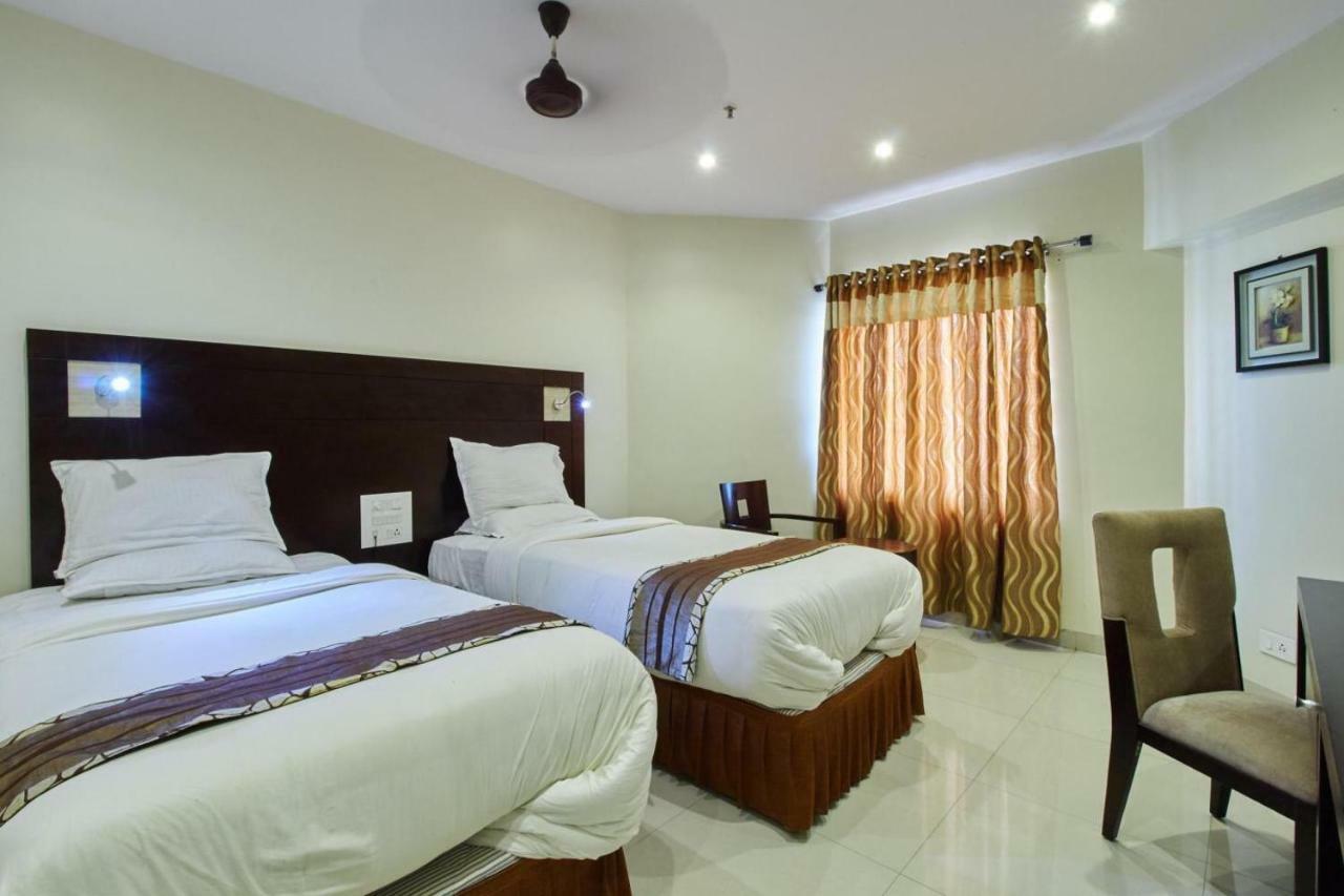 Отель Krishna Residency Виджаявада Экстерьер фото